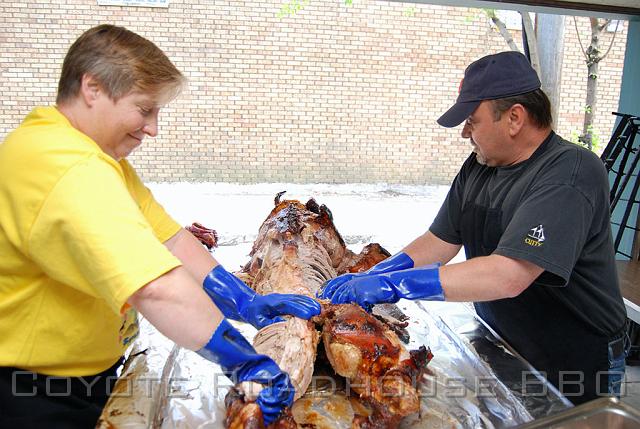 pigroast_2009_014.jpg