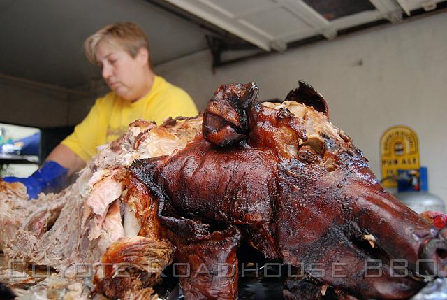 pigroast_2009_018.jpg