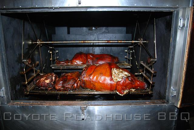 pigroast_2010_003.jpg