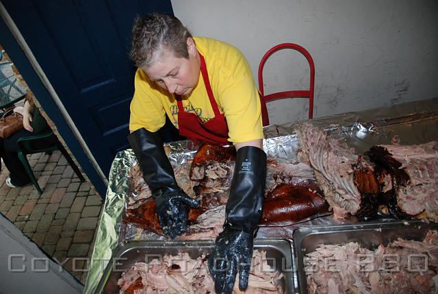 pigroast_2010_029.jpg