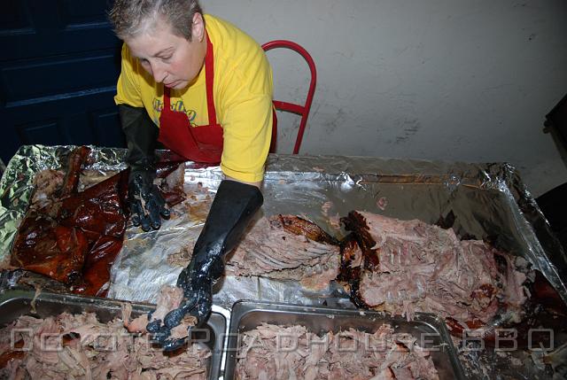 pigroast_2010_030.jpg