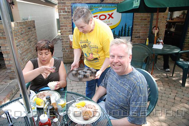 pigroast_2010_045.jpg
